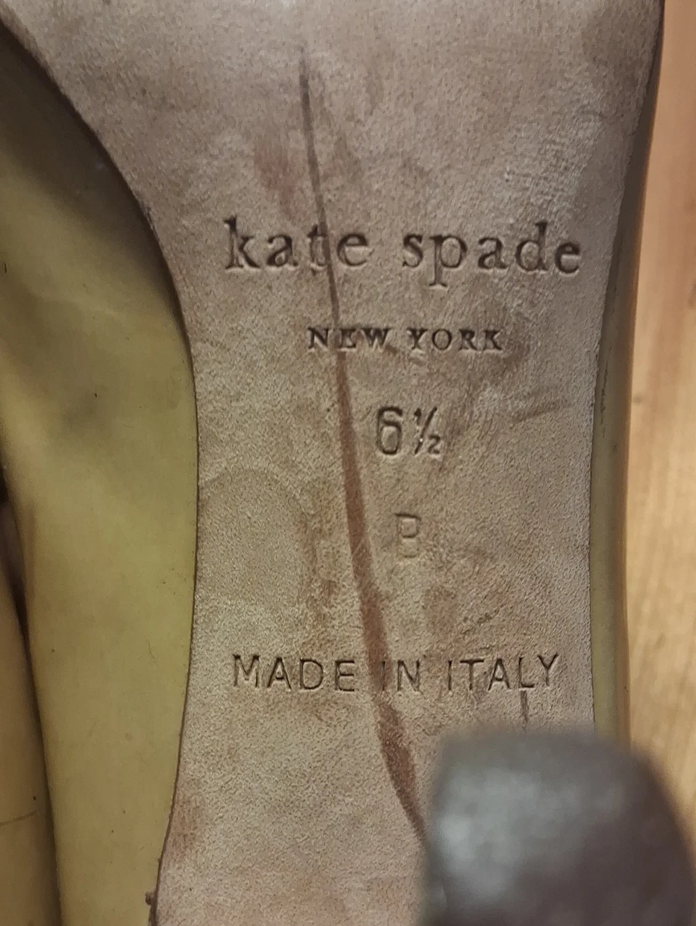 kate spade  Leather Round-Toe Size 6.5